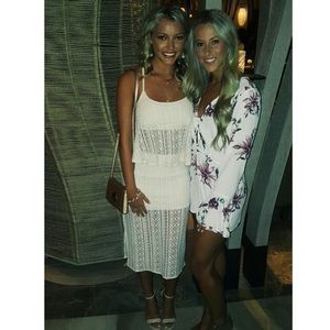 2 piece billabong set. Worn once.